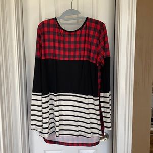 Ladies gorgeous boutique top XL NWOT Red Black white